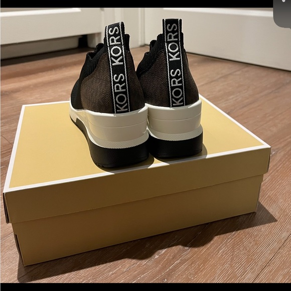 Michael Kors Slip-On Trainers - Picture 5 of 12